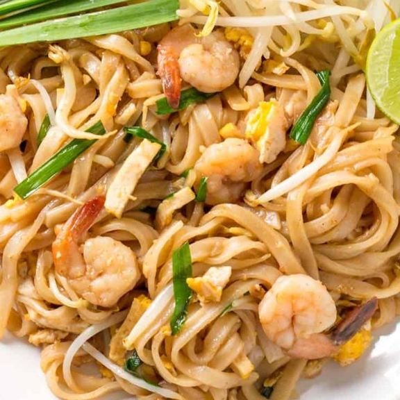 F1. Shrimp Pad Thai