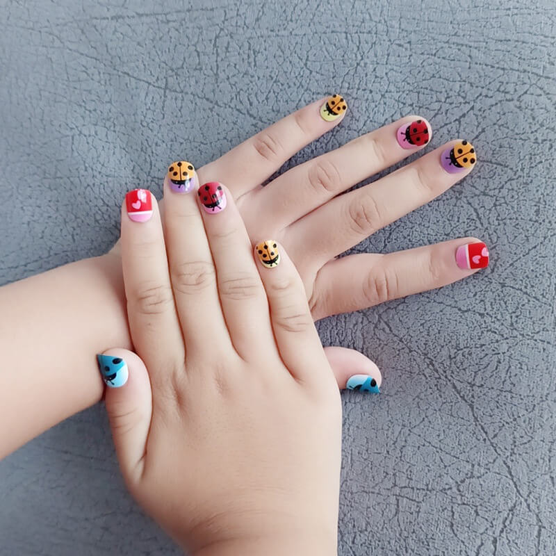 Kids Manicure Regular