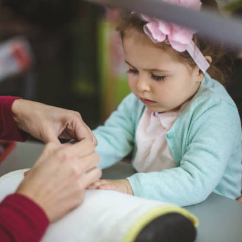 Manicure for under 7 yrs old